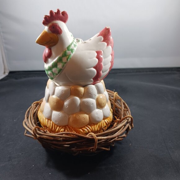 Vintage Shabby Chic Chicken Feed Sack Nest Salt and Pepper Shaker Set - Picture 1 of 11